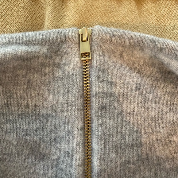 Soft Gray Womens Cashmere Sweater with Zipper Size Small - Picture 2 of 4